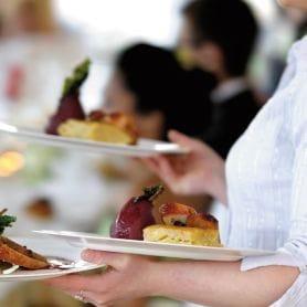 FOOD TRUCKS AND OUTLANDISH DESSERTS: THE HOSPITALITY TRENDS OF 2017 FOOD TRUCKS AND OUTLANDISH DESSERTS: THE HOSPITALITY TRENDS OF 2017